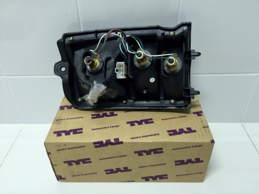 ขายไฟท้ายรถ DAIHATSU รุ่น MIRA L80 ใส่มิร่าบ้านเราได้เลย