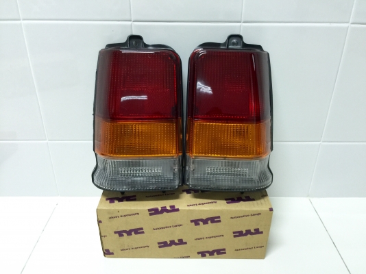 ขายไฟท้ายรถ DAIHATSU รุ่น MIRA L80 ใส่มิร่าบ้านเราได้เลย