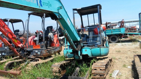 komatsu PC35R ราคา120,000 เท่านั้น