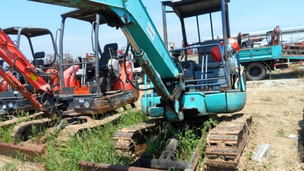 komatsu PC35R ราคา120,000 เท่านั้น