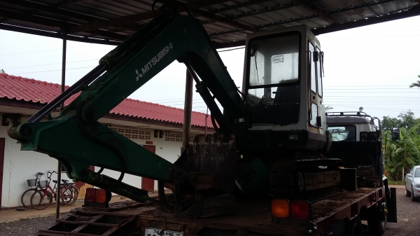 ขายรถแม็กโค / มิตซู mm45 คอนโทนสั้ม บูมสไล ซ้ายขวาคับ ( เทียบเท่า PC40 ) ขายรถแม็กโค / มิตซู mm45 คอนโทนสั้ม บูมสไล ซ้ายขวาคับ ( เทียบเท่า PC40 )