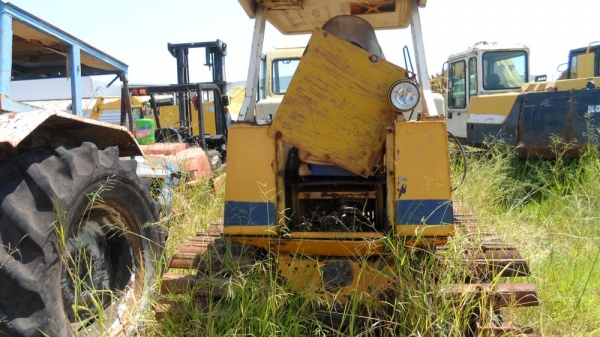 ขาย แทรกเตอร์ตีนตะขาบ D20 ราคา 64,000