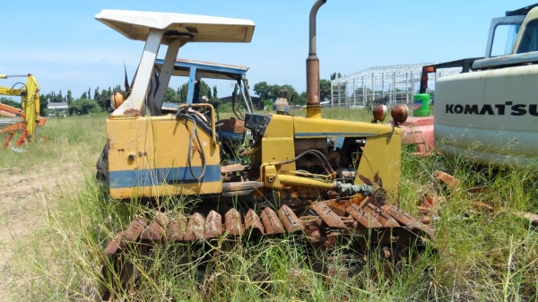 ขาย แทรกเตอร์ตีนตะขาบ D20 ราคา 64,000