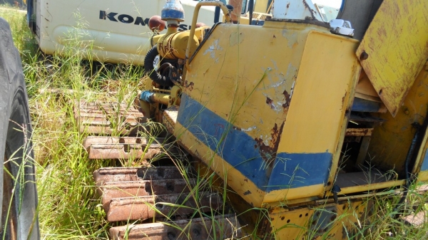 ขาย แทรกเตอร์ตีนตะขาบ D20 ราคา 64,000