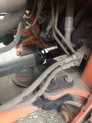 รถตักล้อยาง HITACHI สนใจติดต่อ 062-709-1747