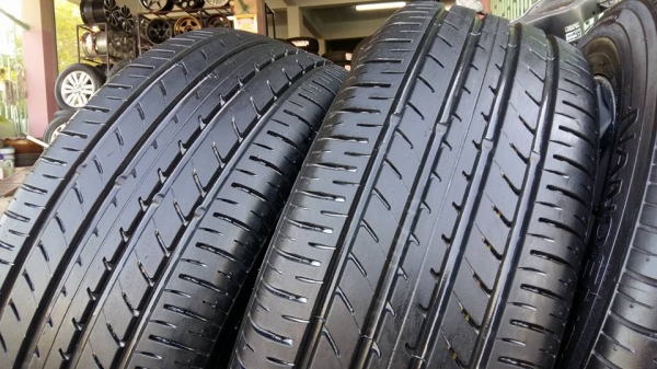 ขายล้อแม็ก mazda3 16"&times;6.5"  พร้อมยางปี16 สนใจติดต่อร้าน ก.เจริญการยางครับ 081-3747940