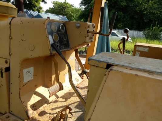 แทรกเตอร์CAT D4E ใช้งานปกติครับ