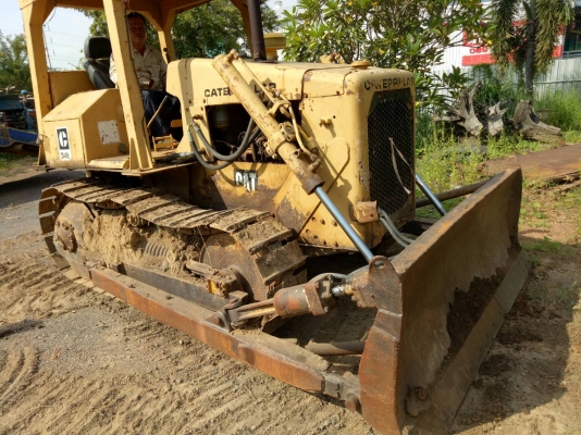 แทรกเตอร์CAT D4E ใช้งานปกติครับ