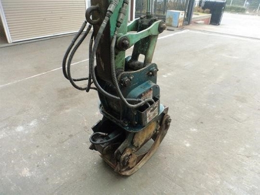 รถขุด Yanmar B50-2 พร้อมหัวคีบไม้ เก่าญี่ปุ่น รถขุด Yanmar B50-2 พร้อมหัวคีบไม้ เก่าญี่ปุ่น