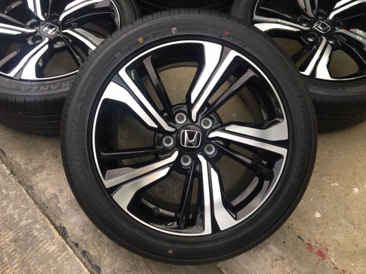 แม็กป้ายแดง Honda Civic FC 1.5 Turbo RS ท๊อปสุดในรุ่น ขอบ 17 พร้อมยางป้ายแดง 215-50-17 ปี 17