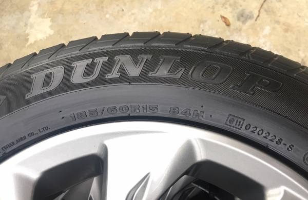 แม็กป้ายแดง TOYOTA New VIOS 2017 พร้อมยางป้ายแดง 185-60-15 ปี17