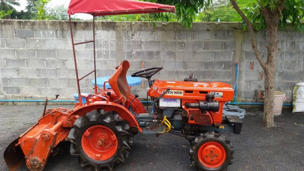 รถไถ่นั้งขับB5001  สองเพลา พร้อมโรตารี่ สภาพพร้อมใช้