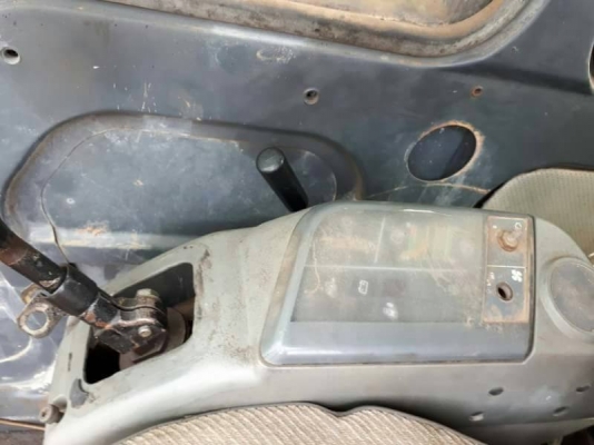 ขาย 690,000 KOMATSU  pc 200-6 บูมยาว 16 ม. ปี 2002   เครื่องดี ปั้มแรง โช่หนา เอวแน่น ไฟฟ้าครบเอกสารอินวอยท์ รถพร้อมใช้ รถอยู่ จ.ลพบุรี 090-772-3710 090-772-3708