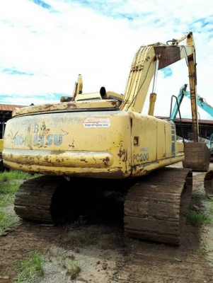 ขาย 690,000 KOMATSU  pc 200-6 บูมยาว 16 ม. ปี 2002   เครื่องดี ปั้มแรง โช่หนา เอวแน่น ไฟฟ้าครบเอกสารอินวอยท์ รถพร้อมใช้ รถอยู่ จ.ลพบุรี 090-772-3710 090-772-3708