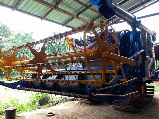 ขายรถเกี่ยวข้าว เดี่ยวทรนงปี55 เครื่องJO8C260โบว์ช่วงล่าง12ปั๊ม23เช็คพร้อมลงงาน