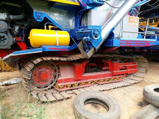 ขายรถเกี่ยวข้าว เดี่ยวทรนงปี55 เครื่องJO8C260โบว์ช่วงล่าง12ปั๊ม23เช็คพร้อมลงงาน