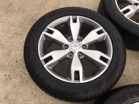 ล้อแม็ก Ford Everest ขอบ20 พร้อมยาง 265-50-20 GoodYear ปี 16