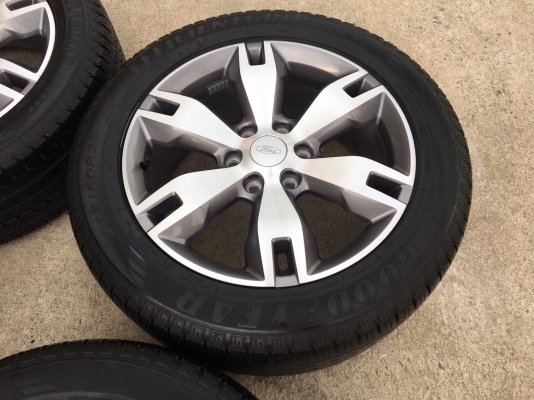 ล้อแม็ก Ford Everest ขอบ20 พร้อมยาง 265-50-20 GoodYear ปี 16