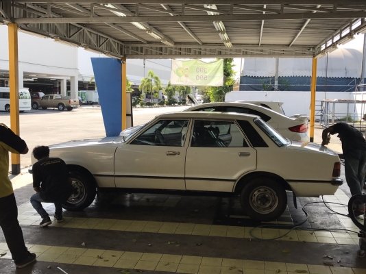 FORD   CORTINA