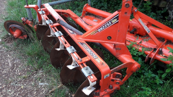 ขายรถไถคูโบต้าL3608SPดันหน้า+ผานพรวน225ตราช้าง