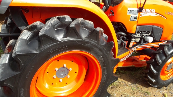 ขายรถไถคูโบต้าL3608SPดันหน้า+ผานพรวน225ตราช้าง