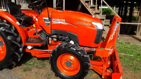 ขายรถไถคูโบต้าL3608SPดันหน้า+ผานพรวน225ตราช้าง