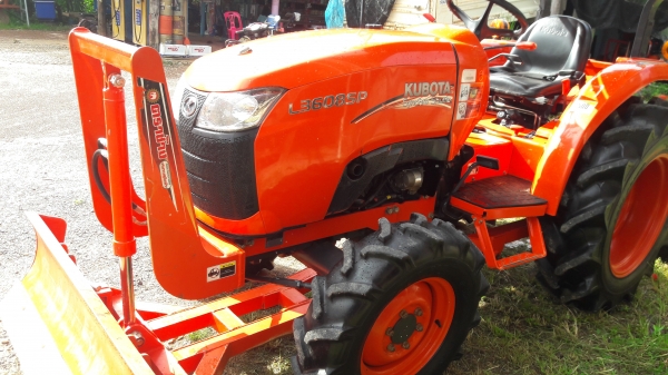ขายรถไถคูโบต้าL3608SPดันหน้า+ผานพรวน225ตราช้าง