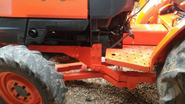 ขายรถไถ KUBOTA L3408 DI พร้อมดันหน้าเครื่องดี เกียร์ดี ไฮดี ซีลหน้า+หลังใหม่ เปลี่ยนถ่ายของเหลวทั้งคัน พร้อมใช้งาน ราคา 210,000 ราคาต่อรองได้ สนใจโทรคุยกันก่อนได้ครับ มีรถขนส่งบริการทั่วไทย ร้านสามย่านแทรคเตอร์ อ.แกลง จ.ระยอง โทร 0818618678 ,0899347475 id