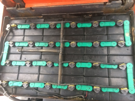 ขายรถยกโฟร์คลิฟท์ยี่ห้อ TOYOTA6FB10  ไฟฟ้านั่งขับ