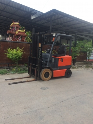 ขายรถยกโฟร์คลิฟท์ยี่ห้อ TOYOTA6FB10  ไฟฟ้านั่งขับ