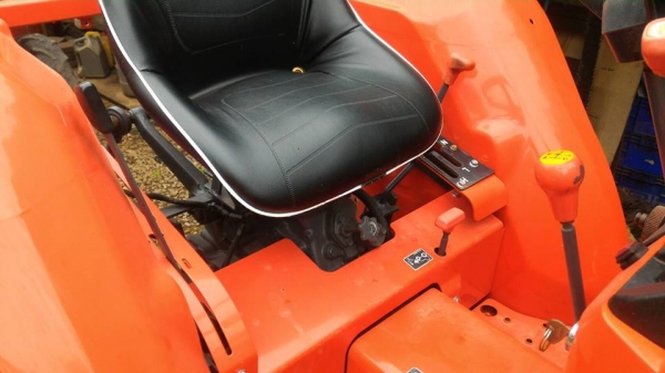 KUBOTA L2808  ราคา 155,000 ยางใหม่ 4เส้น เครื่องดี เกียร์ด ไฮดรอลิกดี สนใจโทรคุยกันก่อนได้ครับ มีรถขนส่งบริการทั่วไทย ร้านสามย่านแทรคเตอร์ อ.แกลง จ.ระยอง โทร 0818618678 ,0899347475 id line=0818618678 id line=0917315475