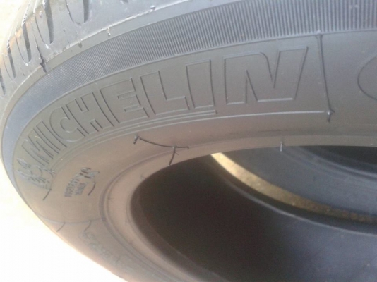 ยางมิชลิน 185 60 ขอบ 15 ปี14 ไม่เคยปะ