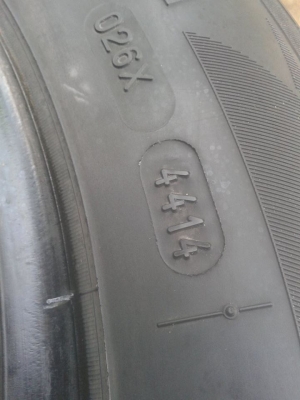 ยางมิชลิน 185 60 ขอบ 15 ปี14 ไม่เคยปะ