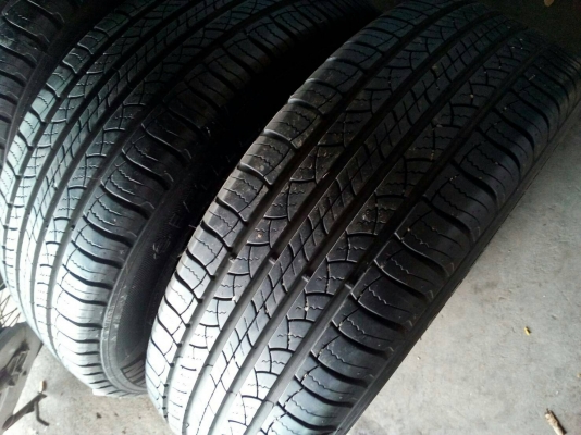 225/65R15 MICHELIN LATITUDE ยางสด ชุด 4 เส้น โทร.081-427-3941 225/65R15 MICHELIN LATITUDE ยางสด ชุด 4 เส้น โทร.081-427-3941