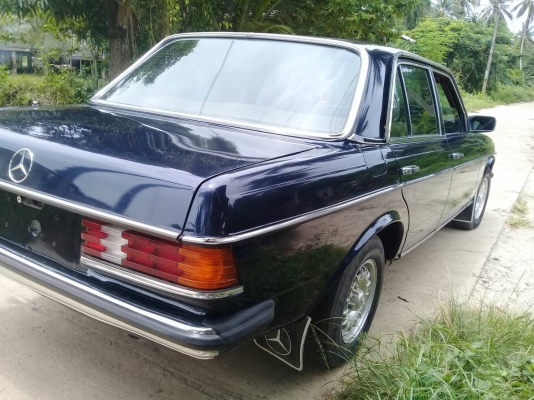 ขายด่วน Mercedes Benz 300D สภาพเดิมๆ รถอยู่พัทลุงราคา 95000