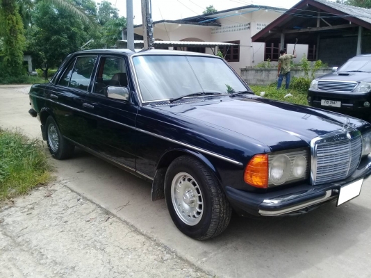 ขายด่วน Mercedes Benz 300D สภาพเดิมๆ รถอยู่พัทลุงราคา 95000