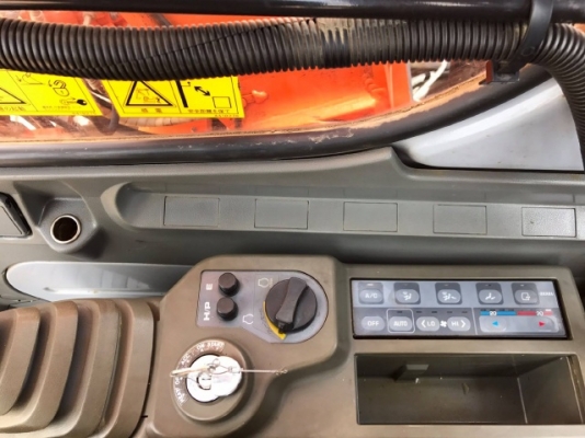 ขายรถแบคโฮ HITACHI EX120-5 รถนอกนำเข้าเองจากญี่ปุ่น สภาพสวยพร้อมใช้งาน มีVDOการทำงานครับ ขายรถแบคโฮ HITACHI EX120-5 รถนอกนำเข้าเองจากญี่ปุ่น สภาพสวยพร้อมใช้งาน มีVDOการทำงานครับ