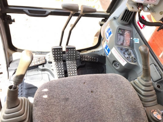 ขายรถแบคโฮ HITACHI EX120-5 รถนอกนำเข้าเองจากญี่ปุ่น สภาพสวยพร้อมใช้งาน มีVDOการทำงานครับ ขายรถแบคโฮ HITACHI EX120-5 รถนอกนำเข้าเองจากญี่ปุ่น สภาพสวยพร้อมใช้งาน มีVDOการทำงานครับ