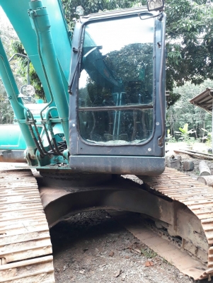 รถแบคโฮ KOBELCO SK200 , ปี 56. / ( รถทำงาน 11,xxx ชม. ) สนใจติดต่อ 081 - 6079515 รถแบคโฮ KOBELCO SK200 , ปี 56. / ( รถทำงาน 11,xxx ชม. ) สนใจติดต่อ 081 - 6079515