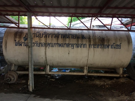 ถังน้ำมัน 10,000 ลิตร สีขาว ราคา 40,000 บาท สนใจติดต่อ คุณนี 099-6084359 ,ID Line : surawuth2