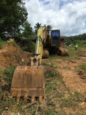 ขายรถแบคโฮ KOBELCO SK200-8 YN11 เอกสารเล่ม ราคา 1000000
