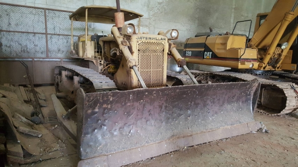 ขาย รถแทรกเตอร์ CAT D5D 68J ตีนเป็ดใส่ใบไก่ เกียร์ตัด เครื่องดีไม่มีไอ เอกสารเล่มทะเบียนครบ ขาย รถแทรกเตอร์ CAT D5D 68J ตีนเป็ดใส่ใบไก่ เกียร์ตัด เครื่องดีไม่มีไอ เอกสารเล่มทะเบียนครบ