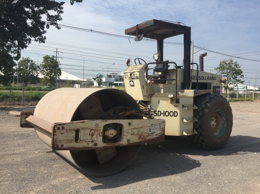 ขายรถบดสั่นสะเทือน    2 เพลา  เล่มทะเบียน SERIEL 144630