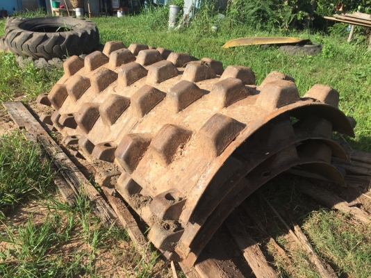 ขายรถบดสั่นสะเทือน    2 เพลา  เล่มทะเบียน SERIEL 144630