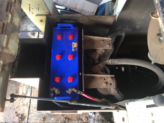 ขายรถบดสั่นสะเทือน    2 เพลา  เล่มทะเบียน SERIEL 144630