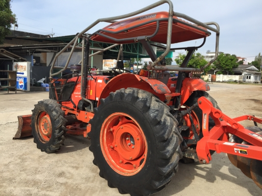 ขายรถไถคูโบต้ารุ่น 7040 ปี 53 ขายรถไถคูโบต้ารุ่น 7040 ปี 53