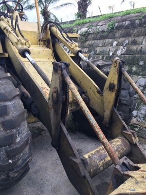 รถตักล้อยาง CAT910 เครื่อง 45V ยางแท้ใหม่ทั้ง 4 เส้น รถตักล้อยาง CAT910 เครื่อง 45V ยางแท้ใหม่ทั้ง 4 เส้น