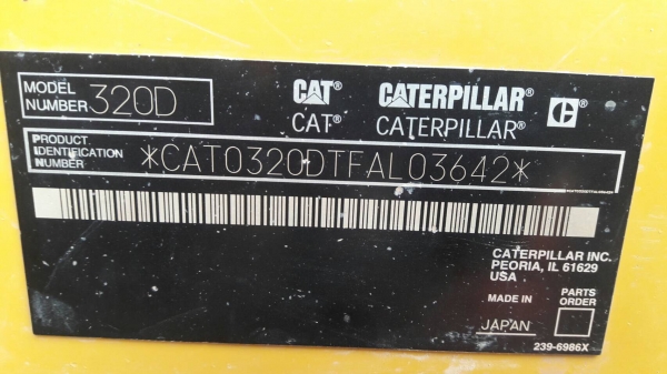 ขายด่วน CAT 320D รถสภาพพร้อมใช้งาน เครื่องปั้มดี โซ่ช่วงล่างพร้อมใช้ เอวแน่น เฟรมสวย เอกสารใบแจ้งหน่าย สนใจสอบถาม 093-0764943  088-3223272 K ตั้ม