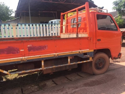 ขาย 175,000 บาท ISUZU NKR58L กระบะ 4.2 เมตร เครื่อง 4BE1-110 แรง หัวบาง ยางดี คัสชีสวย เอกส่ารเล่มทะเบียน  รถอยู่ จ.นครพนม โทร090-772-3710,090-772-3708