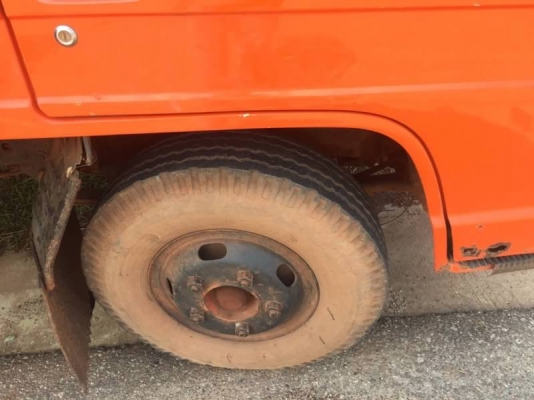 ขาย 175,000 บาท ISUZU NKR58L กระบะ 4.2 เมตร เครื่อง 4BE1-110 แรง หัวบาง ยางดี คัสชีสวย เอกส่ารเล่มทะเบียน  รถอยู่ จ.นครพนม โทร090-772-3710,090-772-3708